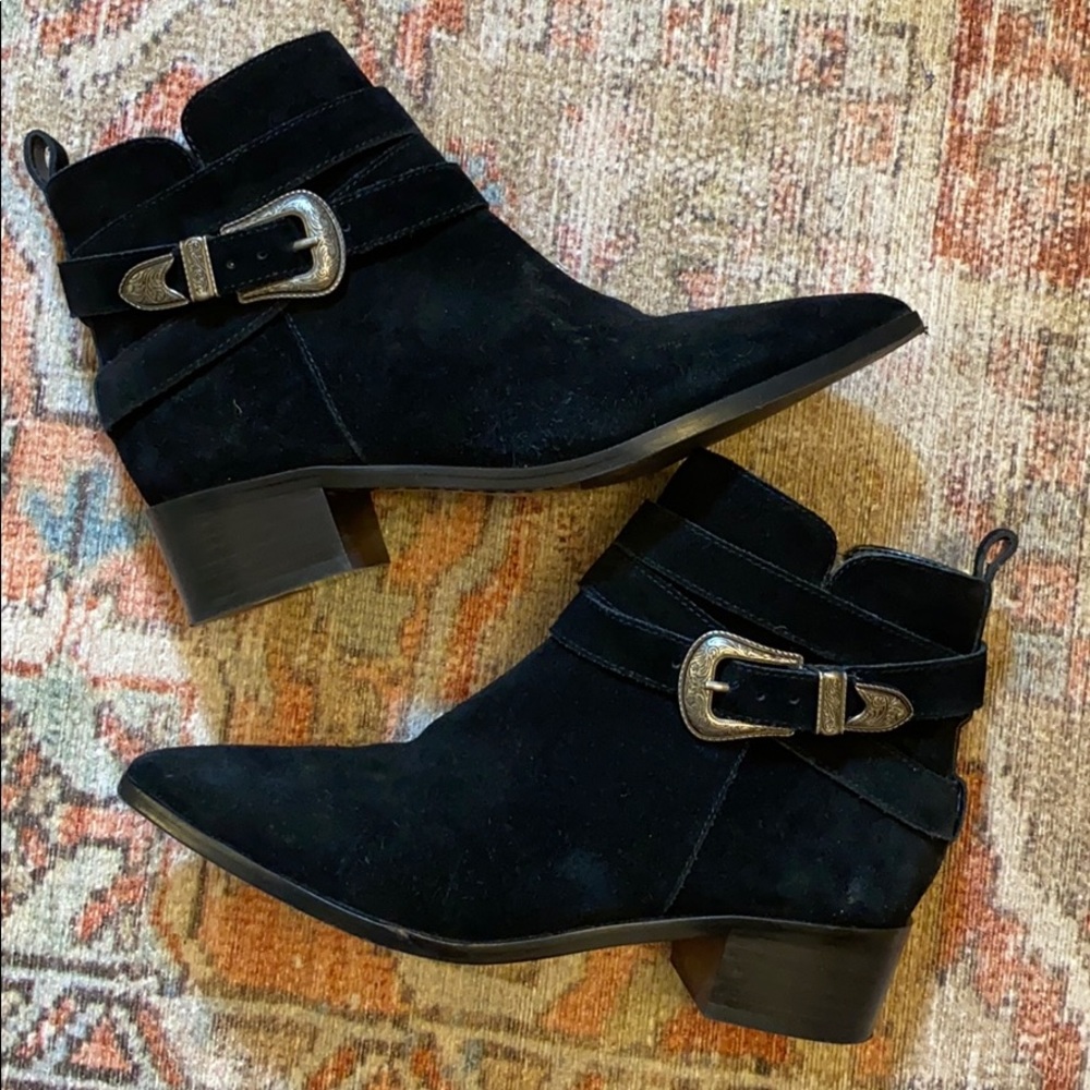 Marc Fisher Yandi Booties